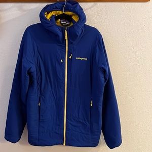 Patagonia Women's Nano-Air Hoody-worn 2x